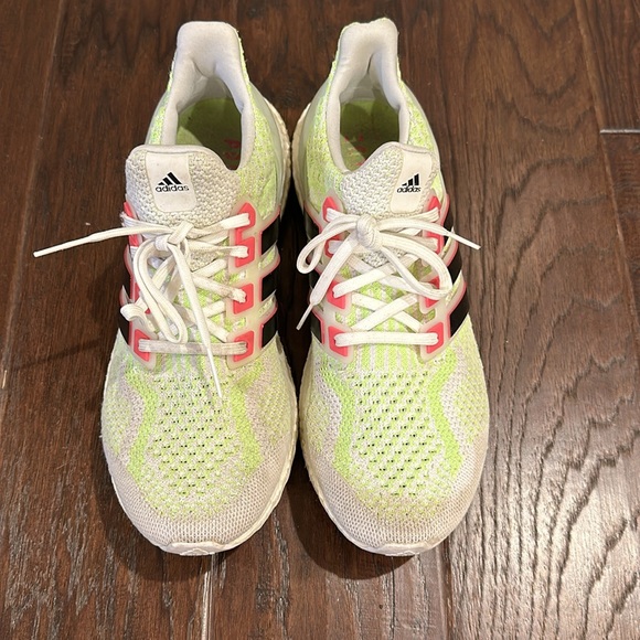 Glow in the Dark Adidas Ultra Boost - Picture 2 of 6